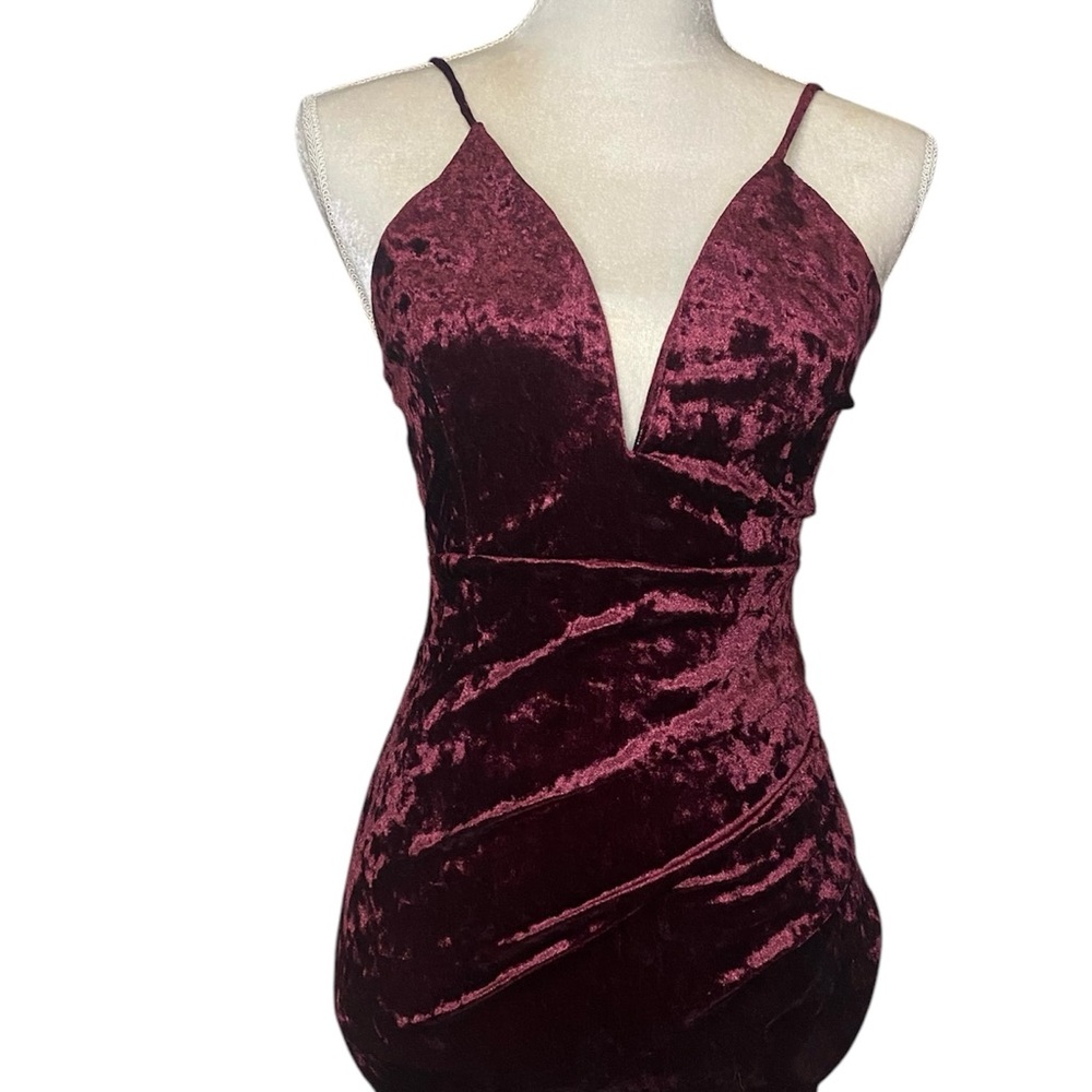 Windsor Burgundy Velvet Bodycon Mini Dress Sz‎ S